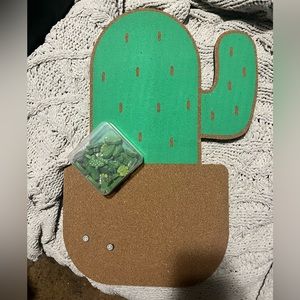 Cactus CorkBoard and Set of Plant Push Pins